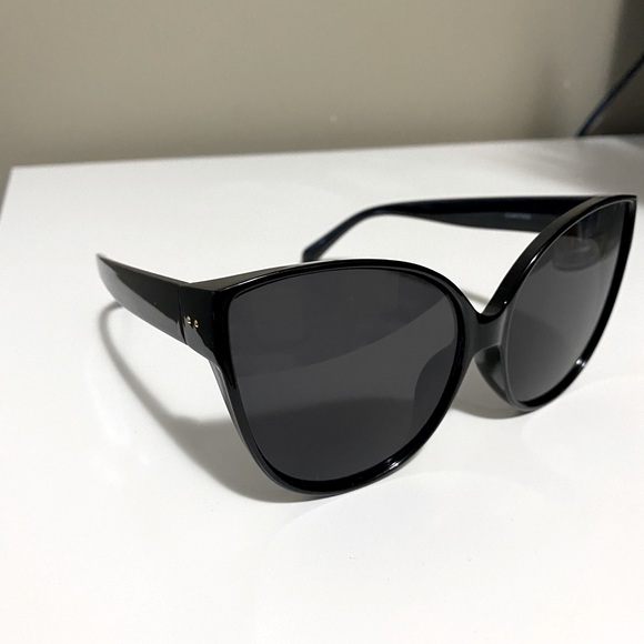 Brand new women shades - Picture 1 of 4